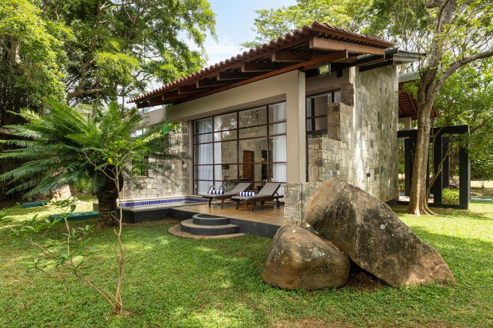 Ayugiri Ayurveda Wellness Resort Sigiriya Exterior foto