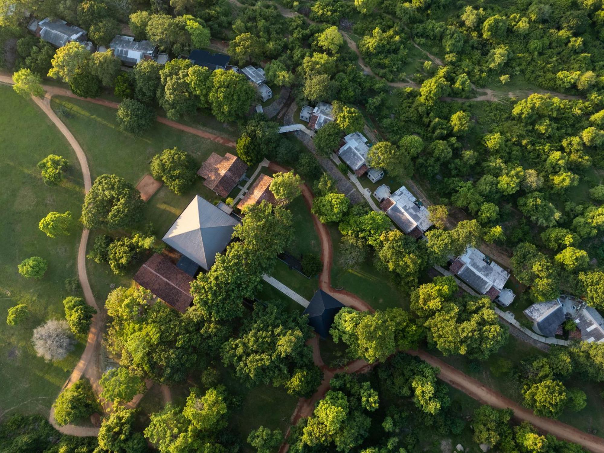 Ayugiri Ayurveda Wellness Resort Sigiriya Exterior foto